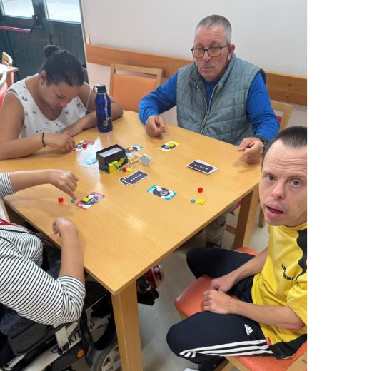 Sessão inclusiva de jogo de tabuleiro